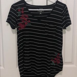 Women’s v neck t-shirt